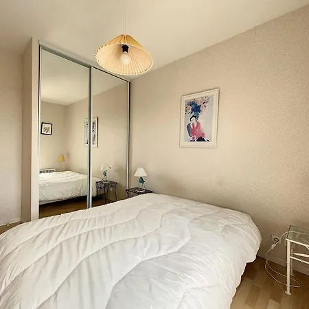 2 Avec Balcon Et Cuisine équipée - Fr-1-236-145 *